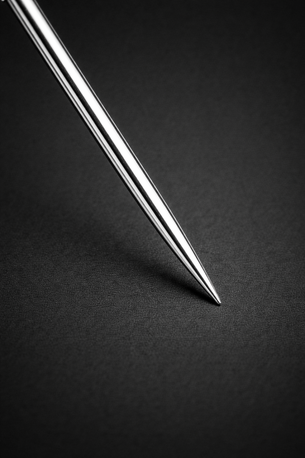 Staple Tail Comb